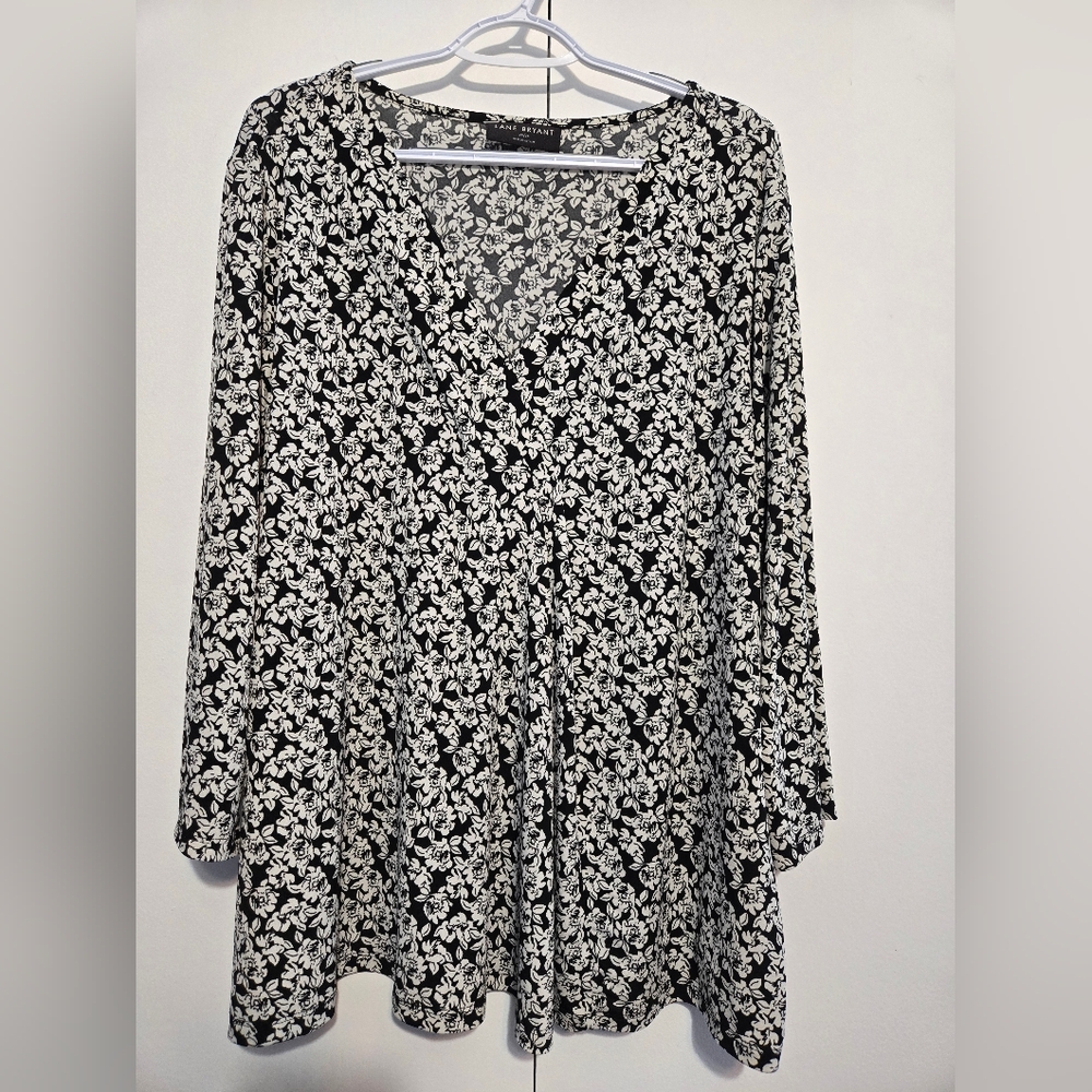 Lane Bryant Black and‎ White Floral Top